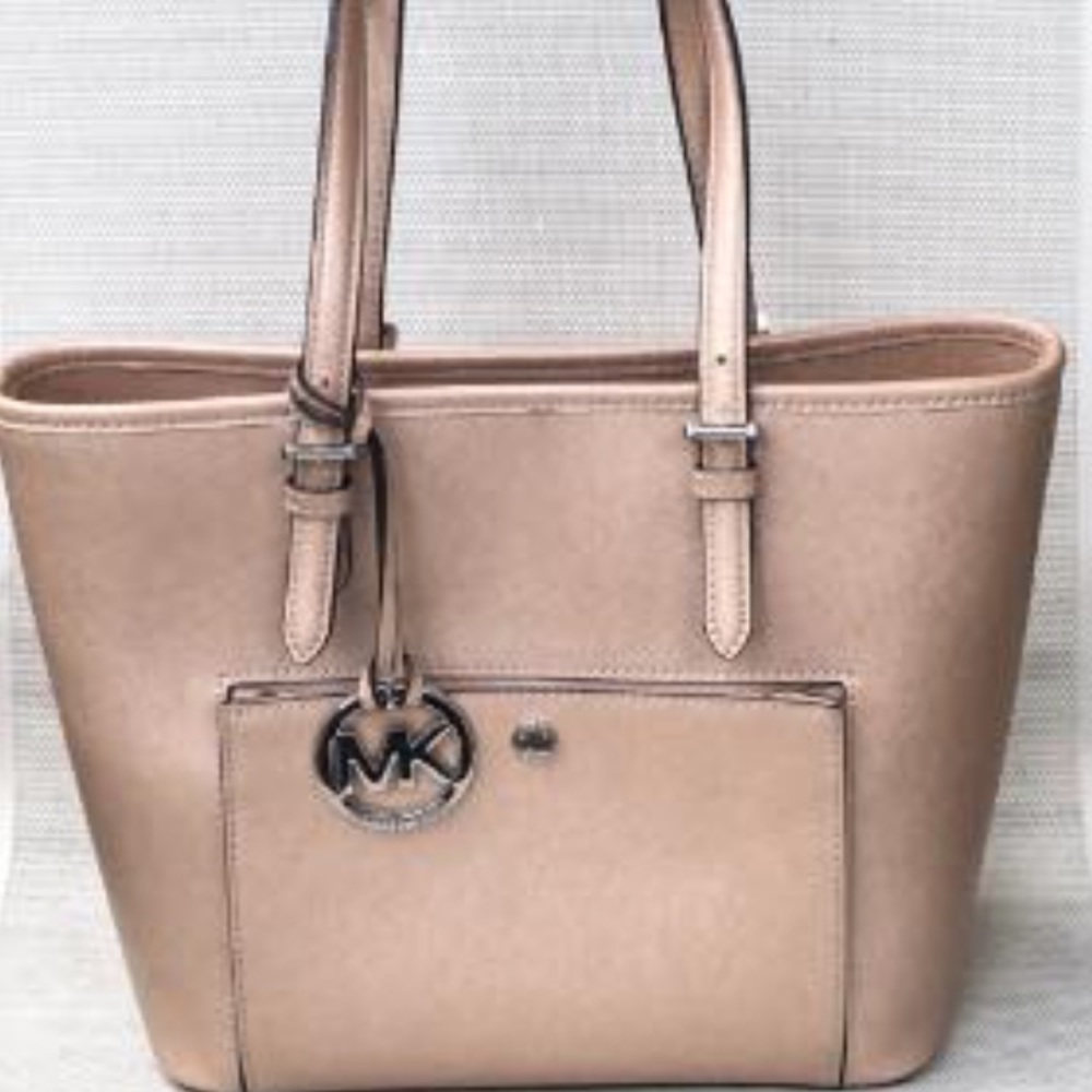 ❤️Rose Gold Michael Kors Purse❤️